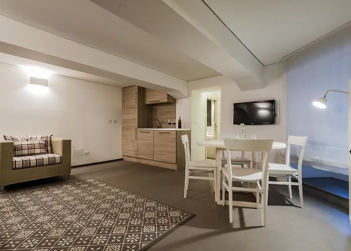 Ferrini Home - Nicito 18